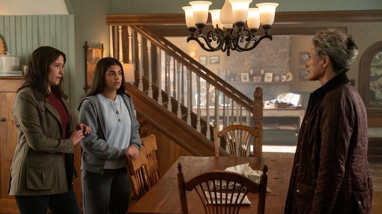 Chyler Leigh as Kat, Sadie Laflamme-Snow as Alice, and Andie MacDowell as Del standing in house in The Way Home