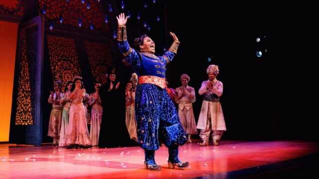 Photos robin roberts gayle king more celebrate sherri shepherd s aladdin broadway debut